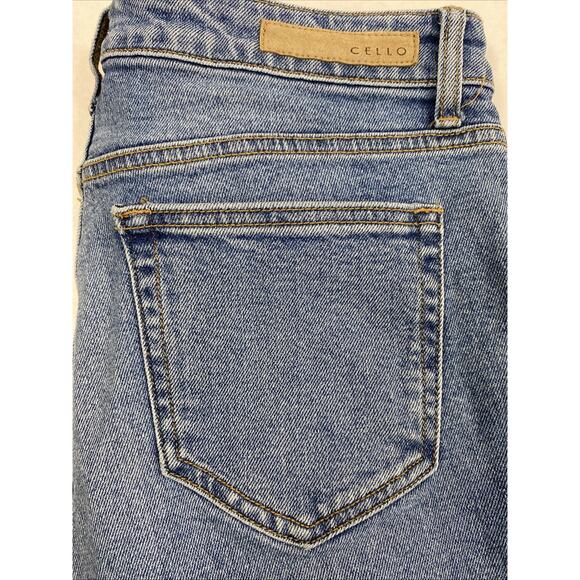 Cello Jeans Juniors Size 11 Destroyed Raw Hem Medium Wash Denim Straight Hi Rise - Picture 11 of 14